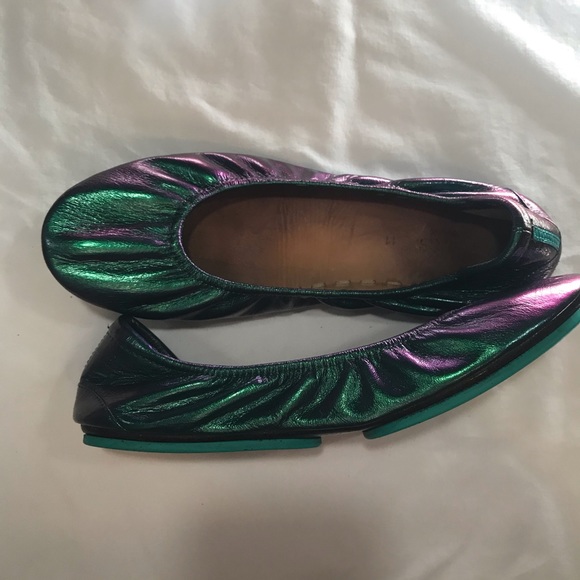 Tieks - Purple-Green Colorshift - Picture 6 of 6